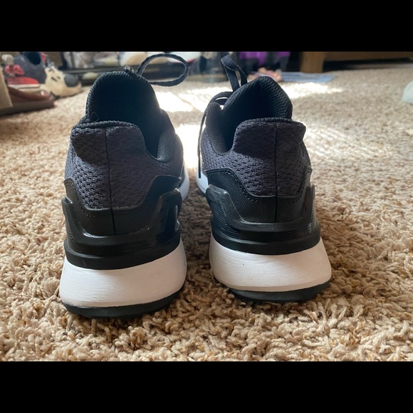 ADIDAS running/athletic sneaker! - Picture 4 of 7